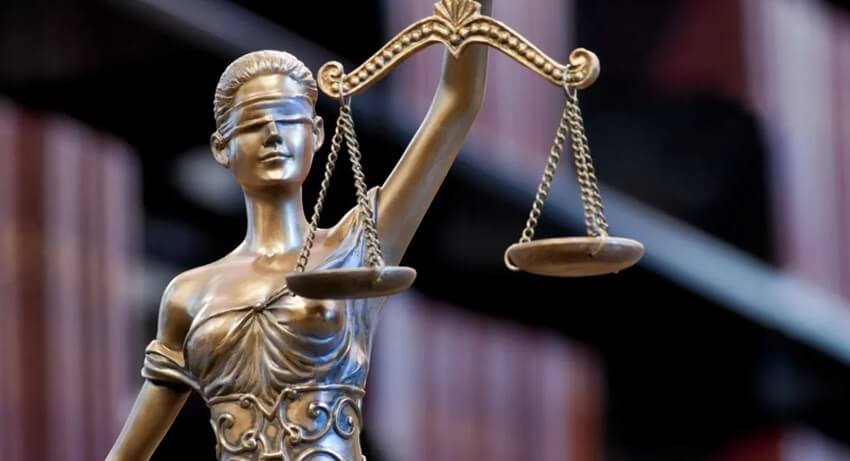 Blindfold on Lady of Justice Meaning