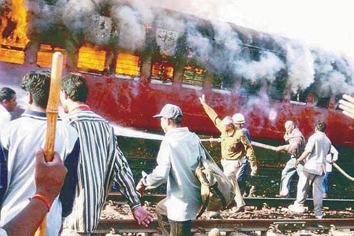 Gujarat High Court Upholds Dismissal of Constables in Godhra Case